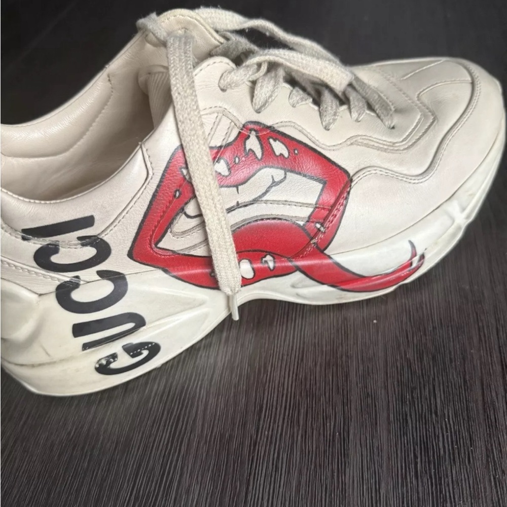 Gucci Rython "MOUTH" 2019 - Size US 6.5 Women's 
EUR 37.5